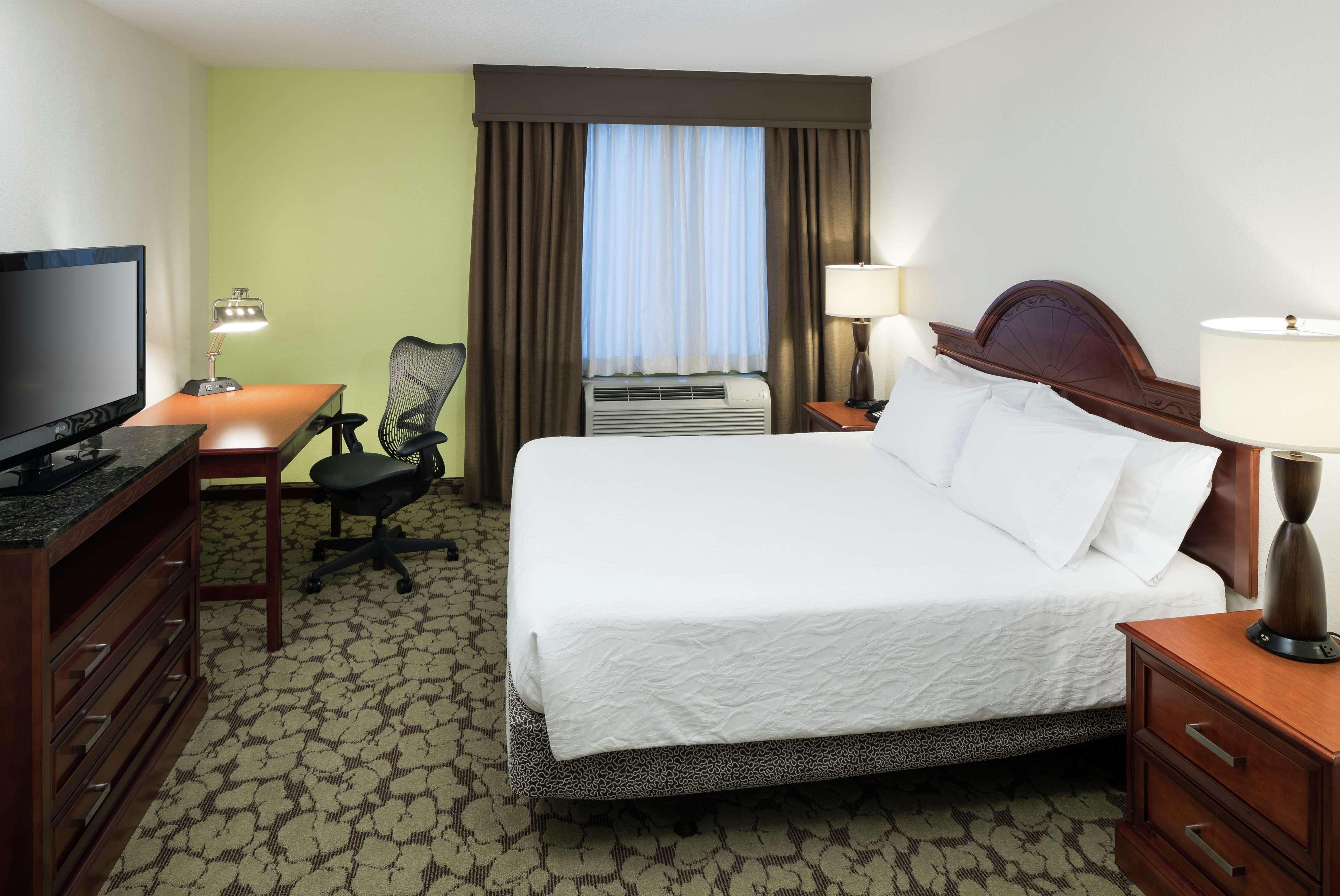 Hilton Garden Inn Lafayette/Cajundome Exteriör bild